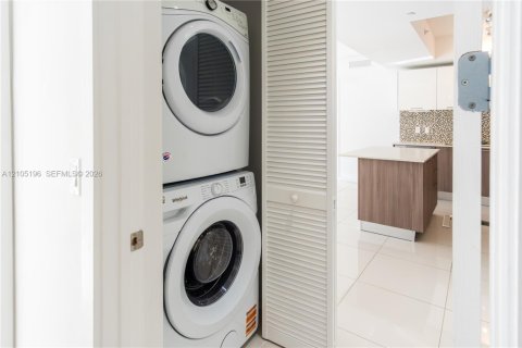 Купить кондоминиум в Дорал, Флорида 2 спальни, 88.26м2, № 2412986 - фото 13