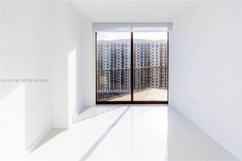 Купить кондоминиум в Дорал, Флорида 2 спальни, 88.26м2, № 2412986 - фото 17