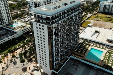 Condo in Doral, Florida, 2 bedrooms  № 2412986