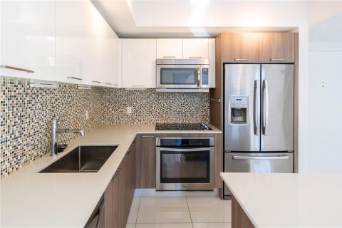 Купить кондоминиум в Дорал, Флорида 2 спальни, 88.26м2, № 2412986 - фото 3