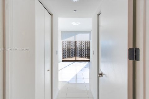 Купить кондоминиум в Дорал, Флорида 2 спальни, 88.26м2, № 2412986 - фото 21