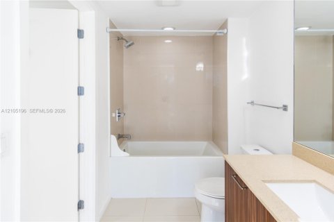 Купить кондоминиум в Дорал, Флорида 2 спальни, 88.26м2, № 2412986 - фото 16
