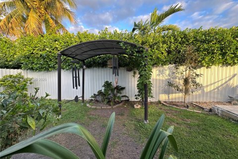 Снять в аренду виллу или дом в Майами, Флорида 3 спальни, 146.97м2, № 2005238 - фото 26