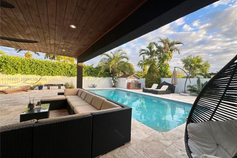 Снять в аренду виллу или дом в Майами, Флорида 3 спальни, 146.97м2, № 2005238 - фото 22