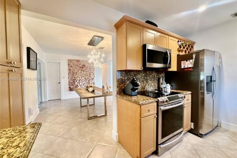 Снять в аренду виллу или дом в Майами, Флорида 3 спальни, 146.97м2, № 2005238 - фото 12