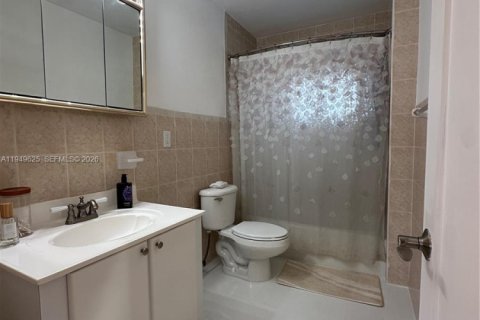 Снять в аренду виллу или дом в Майами, Флорида 3 спальни, 146.97м2, № 2005238 - фото 18