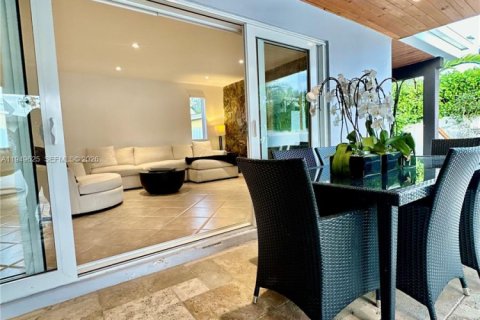 Снять в аренду виллу или дом в Майами, Флорида 3 спальни, 146.97м2, № 2005238 - фото 20