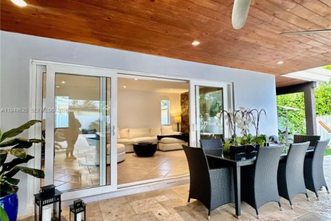 Снять в аренду виллу или дом в Майами, Флорида 3 спальни, 146.97м2, № 2005238 - фото 19