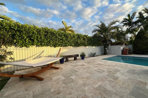 Снять в аренду виллу или дом в Майами, Флорида 3 спальни, 146.97м2, № 2005238 - фото 23