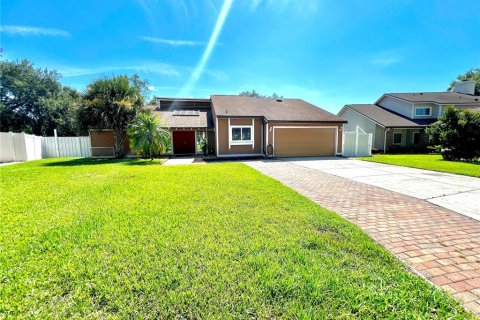 Casa en venta en Apopka, Florida, 3 dormitorios, 185.9 m2 № 1842131 - foto 2