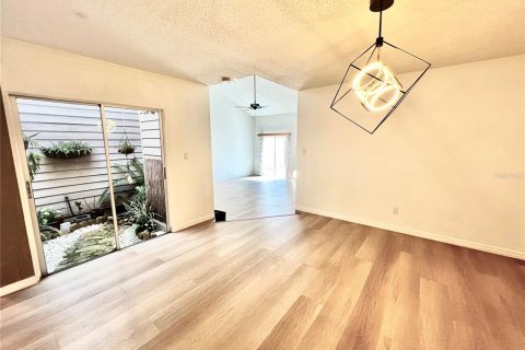 Casa en venta en Apopka, Florida, 3 dormitorios, 185.9 m2 № 1842131 - foto 19