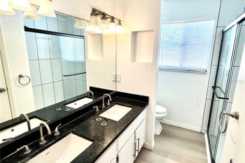 Casa en venta en Apopka, Florida, 3 dormitorios, 185.9 m2 № 1842131 - foto 30