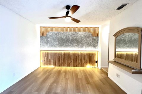 Casa en venta en Apopka, Florida, 3 dormitorios, 185.9 m2 № 1842131 - foto 9