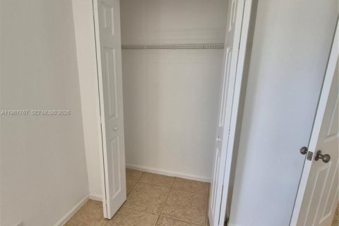 Снять в аренду виллу или дом в Майами, Флорида 3 спальни, 130.62м2, № 2024635 - фото 19