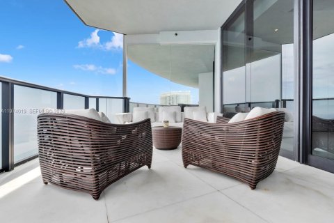 Condo in Sunny Isles Beach, Florida, 4 bedrooms № 2033699 - photo 9