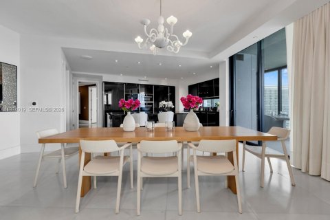 Condo in Sunny Isles Beach, Florida, 4 bedrooms № 2033699 - photo 17