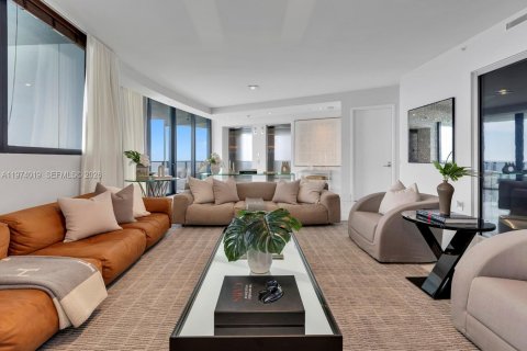 Condo in Sunny Isles Beach, Florida, 4 bedrooms № 2033699 - photo 15