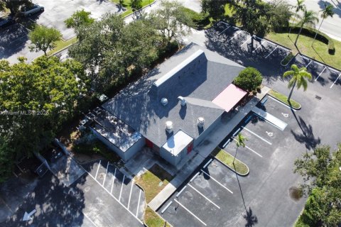 Propiedad comercial en venta en Oakland Park, Florida № 1863557 - foto 5