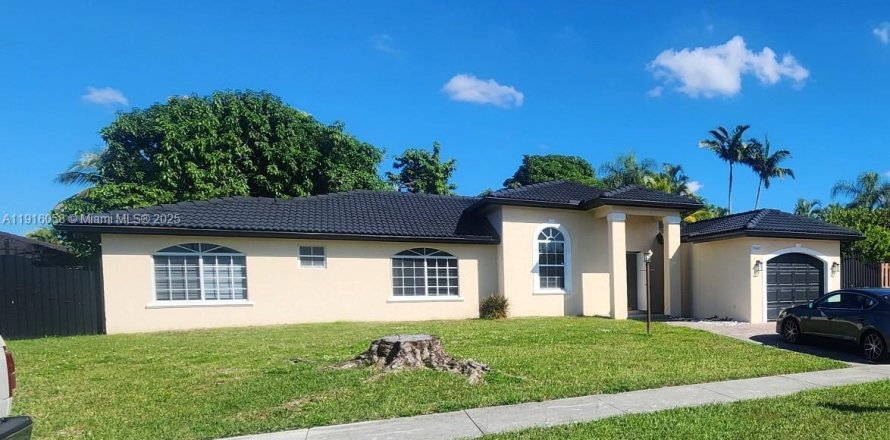 Casa en Miami, Florida 3 dormitorios № 1971026