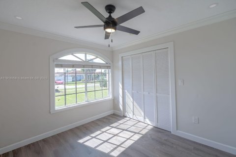 Casa en alquiler en Miami, Florida, 3 dormitorios № 1971026 - foto 18