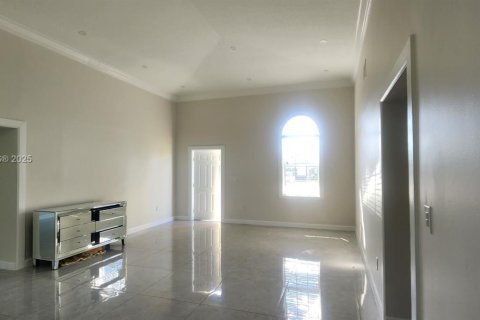 Casa en alquiler en Miami, Florida, 3 dormitorios № 1971026 - foto 8