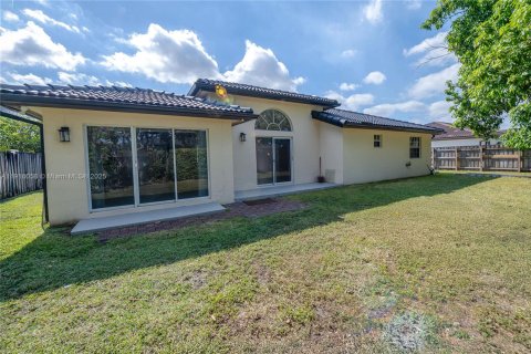 Casa en alquiler en Miami, Florida, 3 dormitorios № 1971026 - foto 22