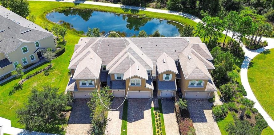 Adosado en HARMONY AT LAKEWOOD RANCH en Bradenton, Florida 3 dormitorios, 145.3 m2 № 2396514