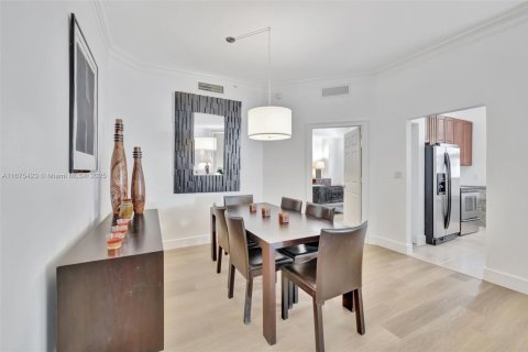 Condo in Aventura, Florida, 2 bedrooms  № 1401693 - photo 18