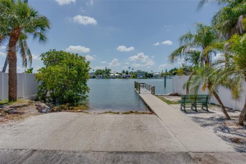 Immobilier commercial à vendre à Indian Rocks Beach, Floride: 55.74 m2 № 1901295 - photo 18
