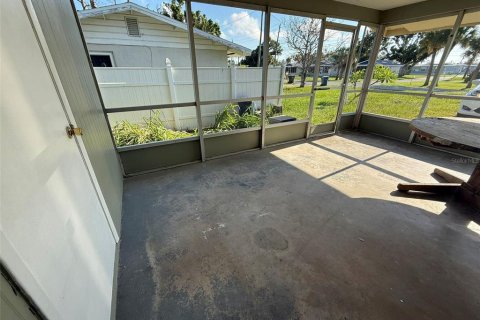 House in Englewood, Florida 2 bedrooms, 73.58 sq.m. № 1901162 - photo 11