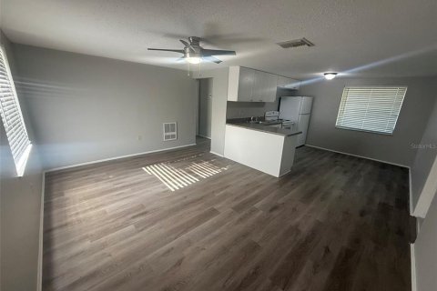 House in Englewood, Florida 2 bedrooms, 73.58 sq.m. № 1901162 - photo 3