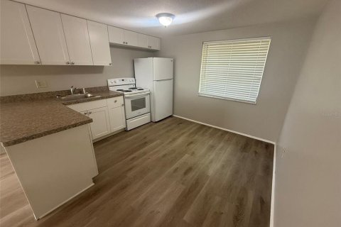 House in Englewood, Florida 2 bedrooms, 73.58 sq.m. № 1901162 - photo 5