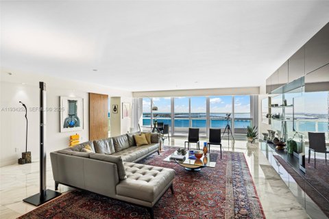 Copropriété à vendre à Miami, Floride: 2 chambres, 239.69 m2 № 1992551 - photo 1