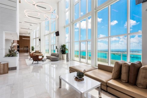 Copropriété à vendre à Miami, Floride: 2 chambres, 239.69 m2 № 1992551 - photo 27