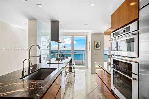 Copropriété à vendre à Miami, Floride: 2 chambres, 239.69 m2 № 1992551 - photo 6