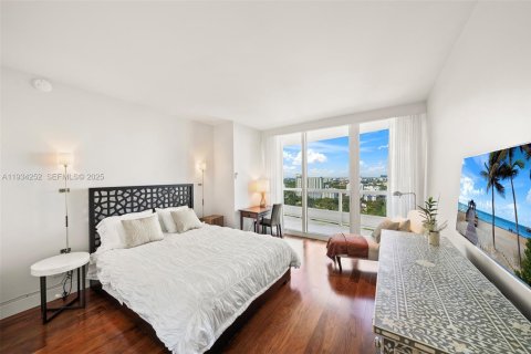 Copropriété à vendre à Miami, Floride: 2 chambres, 239.69 m2 № 1992551 - photo 16