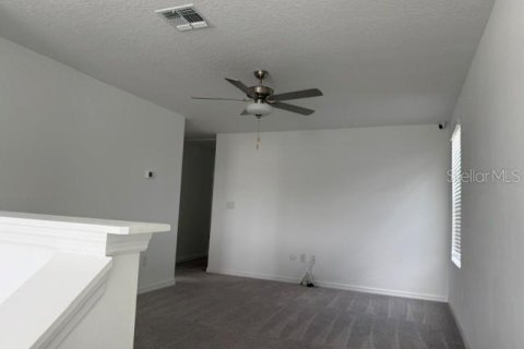 Casa en venta en Zephyrhills, Florida, 5 dormitorios, 221.94 m2 № 2167884 - foto 12