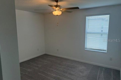 Casa en venta en Zephyrhills, Florida, 5 dormitorios, 221.94 m2 № 2167884 - foto 19