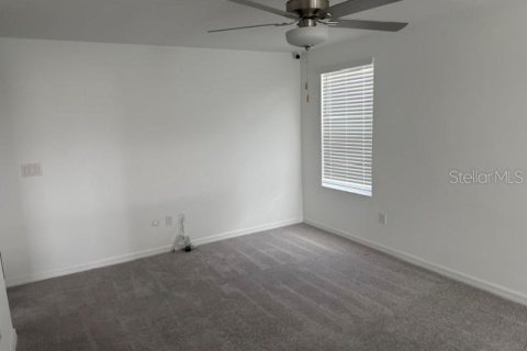 Casa en venta en Zephyrhills, Florida, 5 dormitorios, 221.94 m2 № 2167884 - foto 13