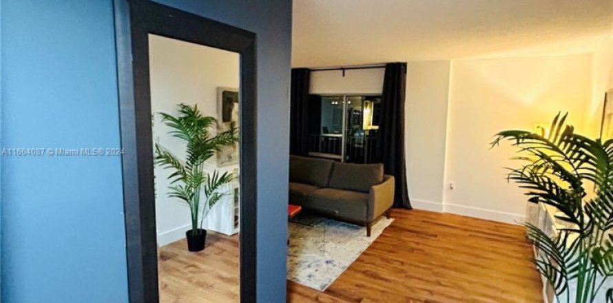 Condo à Sunny Isles Beach, Floride, 2 chambres № 1811156