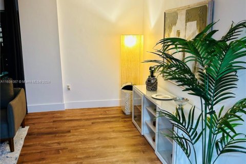 Condo in Sunny Isles Beach, Florida, 2 bedrooms № 1811156 - photo 3