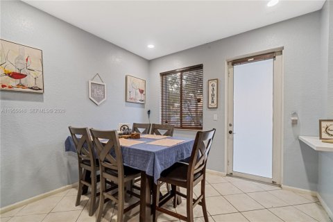 Купить таунхаус в Майами-Гарденс, Флорида 4 спальни, 156.91м2, № 2009574 - фото 4