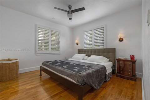 House in Miami, Florida 3 bedrooms, 93.83 sq.m. № 2065411 - photo 19