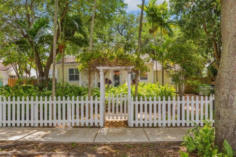 House in Miami, Florida 3 bedrooms, 93.83 sq.m. № 2065411 - photo 2