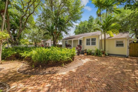 House in Miami, Florida 3 bedrooms, 93.83 sq.m. № 2065411 - photo 6