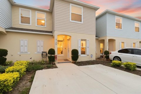 Adosado en venta en Kissimmee, Florida, 3 dormitorios, 163.69 m2 № 2123555 - foto 3