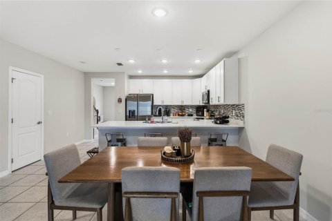 Adosado en venta en Kissimmee, Florida, 3 dormitorios, 163.69 m2 № 2123555 - foto 10