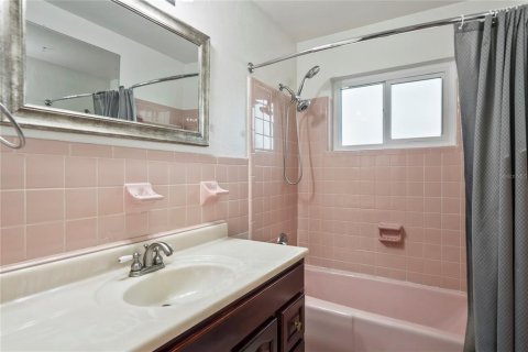 Casa en alquiler en Clearwater, Florida, 3 dormitorios, 130.81 m2 № 1903438 - foto 24
