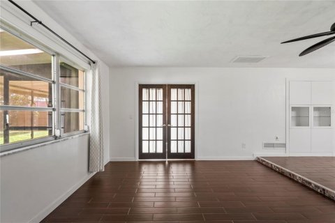 Casa en alquiler en Clearwater, Florida, 3 dormitorios, 130.81 m2 № 1903438 - foto 6