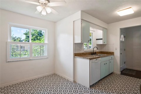 Casa en alquiler en Clearwater, Florida, 3 dormitorios, 130.81 m2 № 1903438 - foto 11